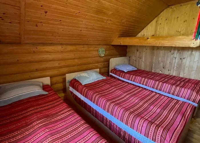 山林小屋 урочище луг